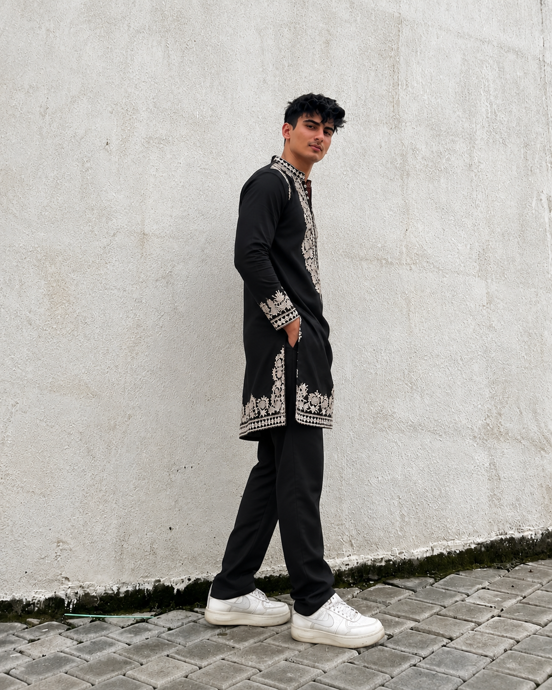 Black Antique Viscose Kurta Full Set With Embroidery
