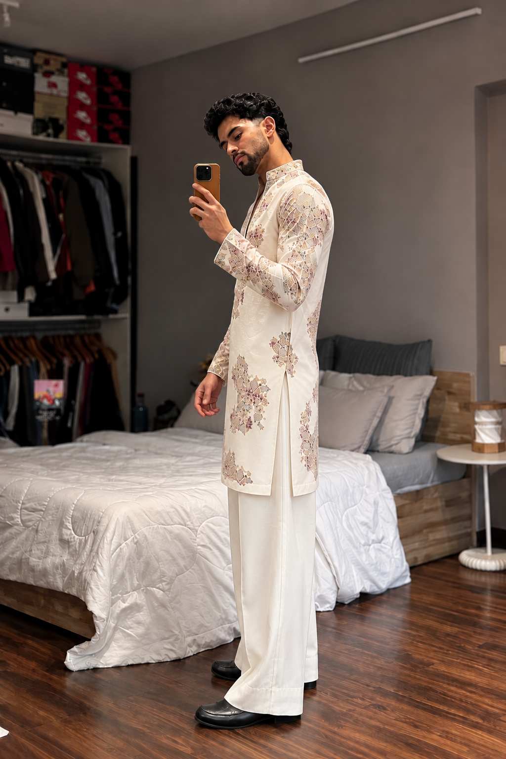 IVORY EMBROIDERY KURTA PANT SET